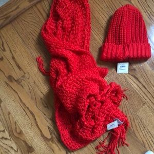 New!! Nordstrom Poppy red  cap and scarf. Nwt